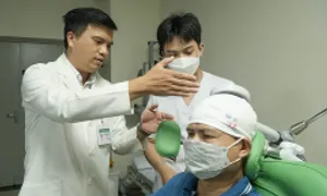 Cứu người đột quỵ - chậm một phút chết 2 triệu tế bào não Cứu người đột quỵ - chậm một phút chết 2 triệu tế bào não