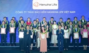 Hanwha Life tăng hạng trong 'Top 500 doanh nghiệp lớn nhất Việt Nam 2024' Hanwha Life tăng hạng trong 'Top 500 doanh nghiệp lớn nhất Việt Nam 2024'