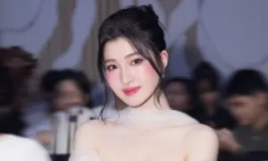 Gu mặc gợi cảm của Á hậu Phương Nhi Gu mặc gợi cảm của Á hậu Phương Nhi