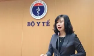 Bộ trưởng Y tế: 'Dân hoang mang, ra đường không biết hàng nào là giả, nhái' Bộ trưởng Y tế: 'Dân hoang mang, ra đường không biết hàng nào là giả, nhái'
